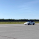 Imagen para el artículo titulado Un Tesla hackeado roza los 350 km/h en la pista de un aeropuerto de Canadá